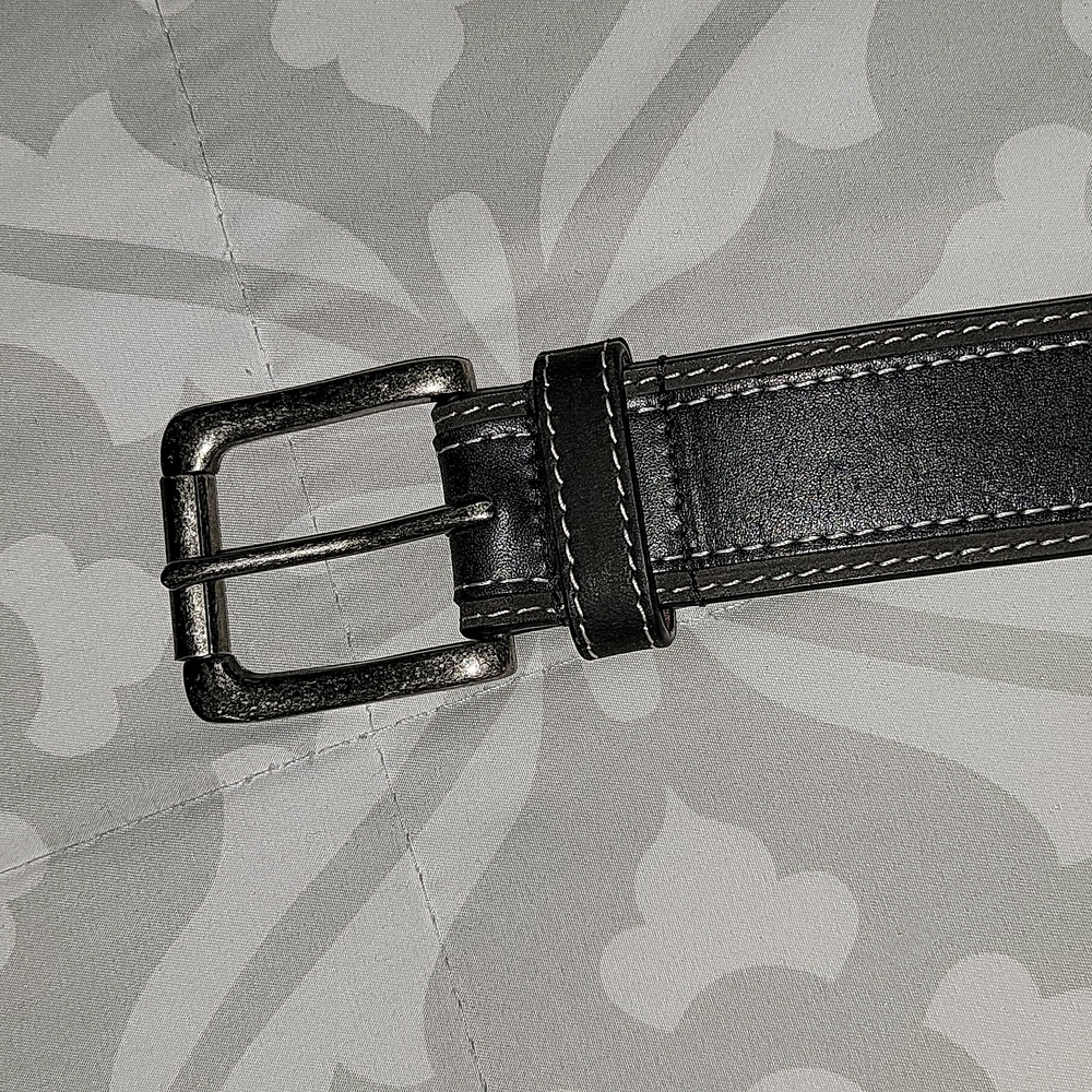 WOOLRICH  BLACK LEATHER BELT SIZE 32-34
